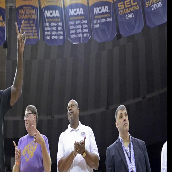 Video Shaq Stumps Barkley On Louisiana Quiz Nba Crew Takes Shot