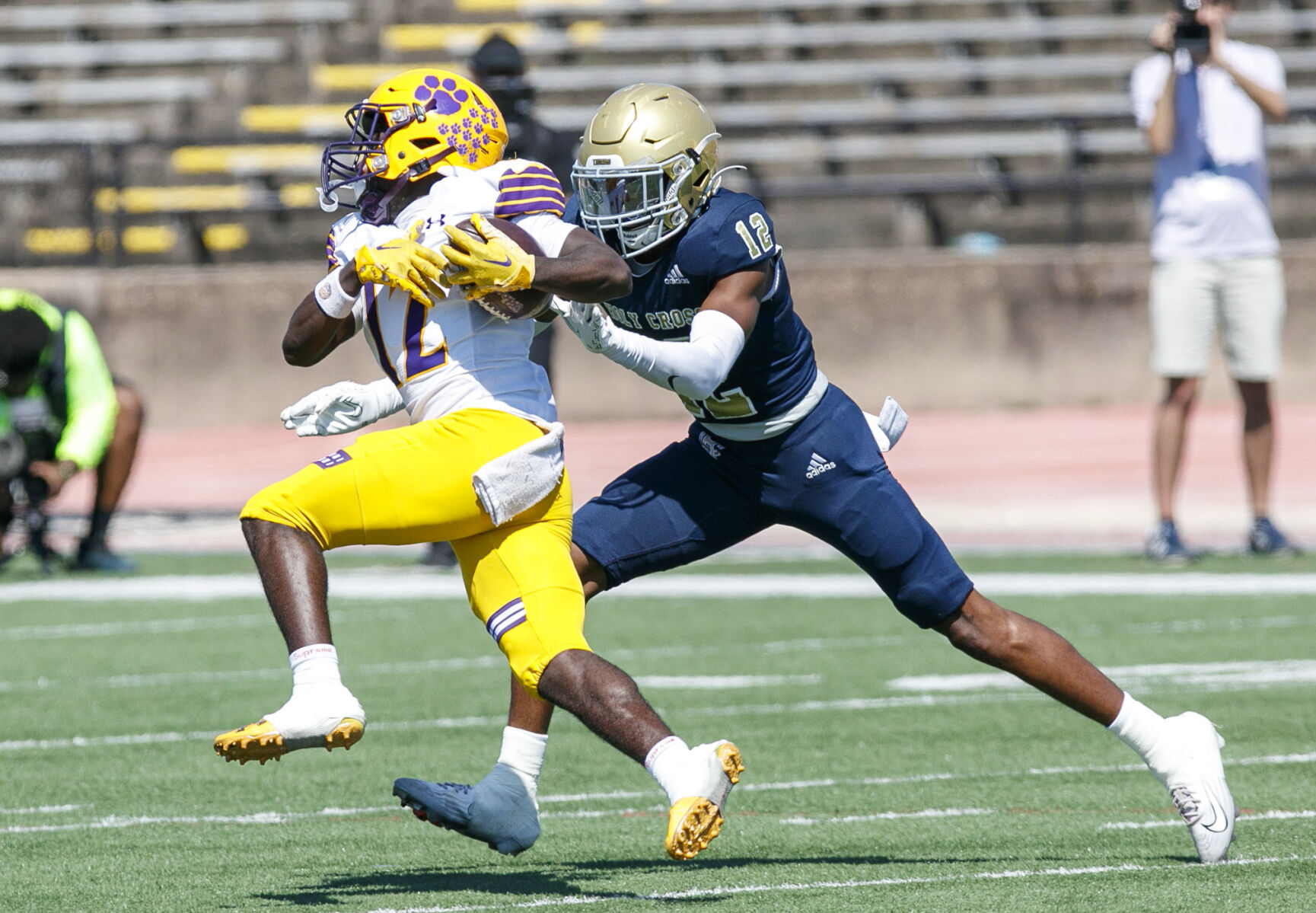Enda Karr vs. Holy Cross football | Photos | nola.com