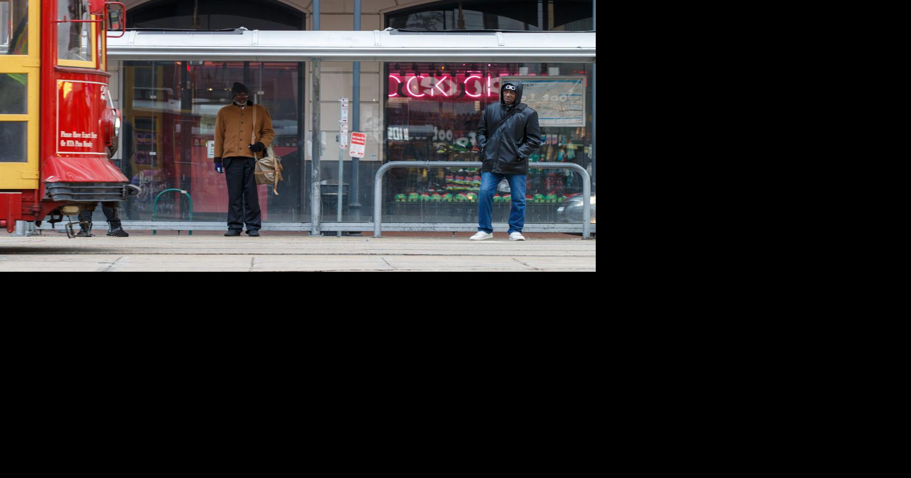 More than 1,300 without power in Holy Cross as temperatures dip to freezing across New Orleans