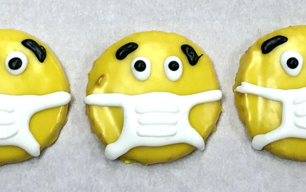 New Orleans Designer Develops Face Masks With Holes For Sipping Cocktails During The Coronavirus Era Coronavirus Nola Com