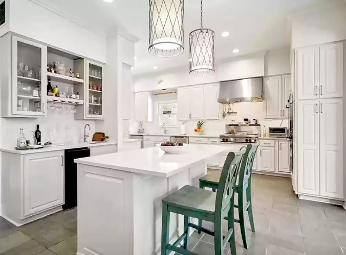 5 dream houses for sale English Turn contemporary, Bayou St. John