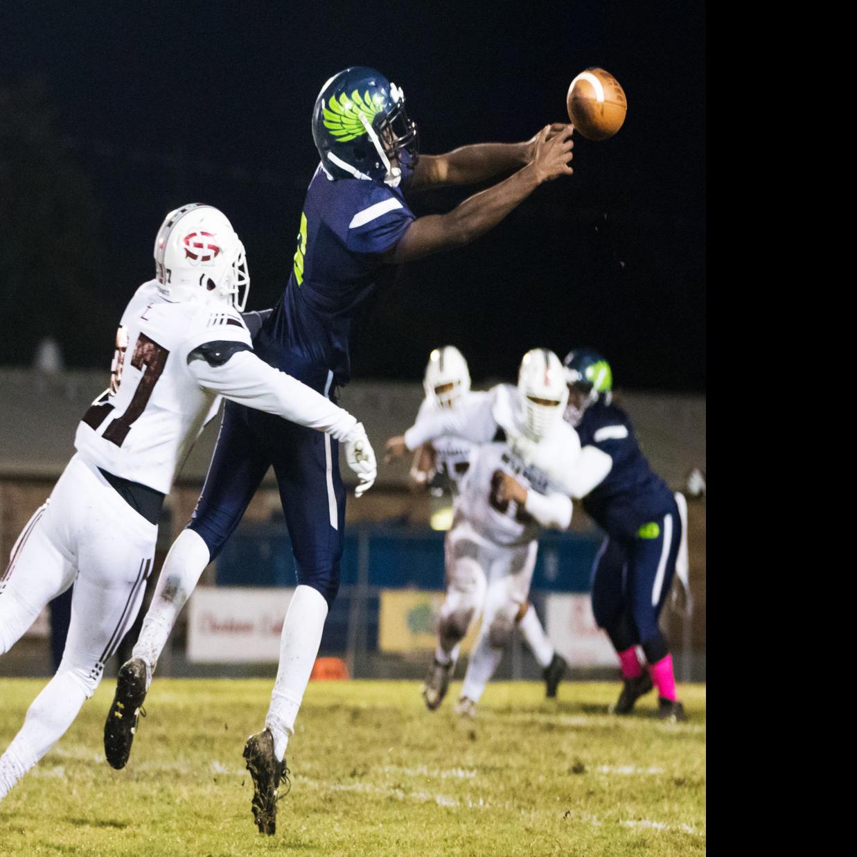 De La Salle Swamps Kenner Discovery Behind 50 0 First Half Prep