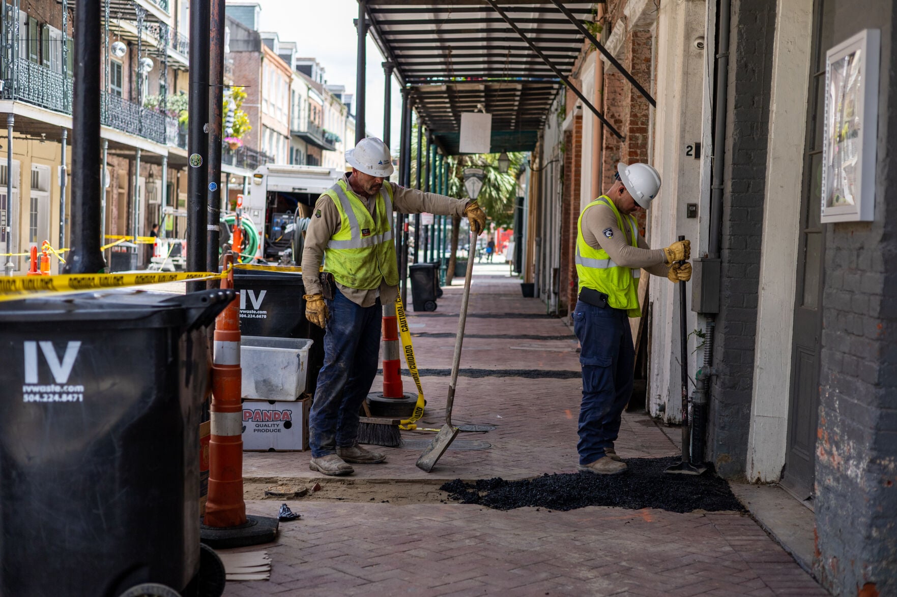 nola.com - Missy Wilkinson - Best, worst and only Deadhead store' in French Quarter holds closing sale as construction drags on