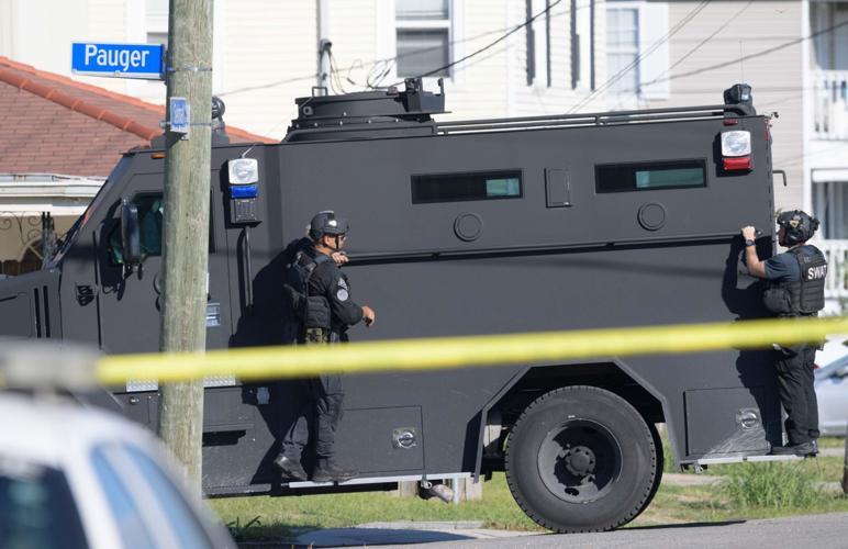 SWAT responds to man barricaded in Gentilly home with children, New ...