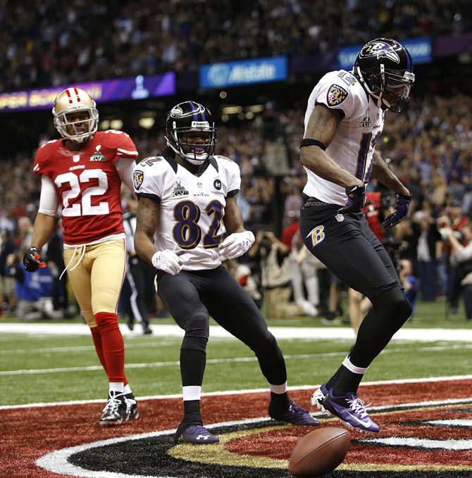 Super Bowl 2013 lights go out: Superdome, like scoreboard, goes black 