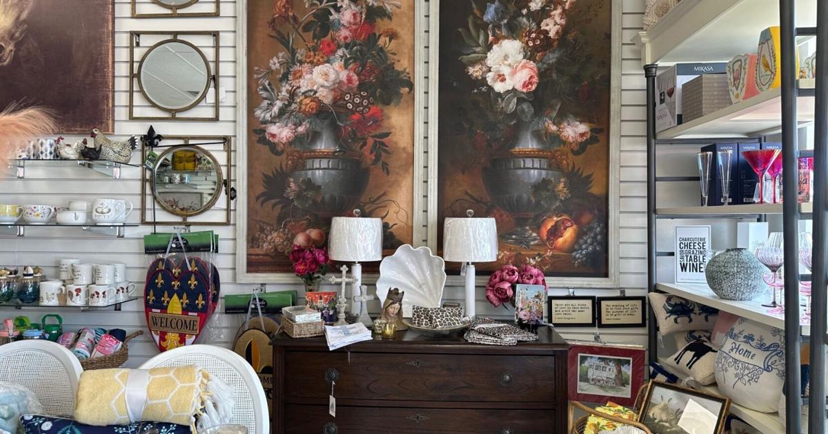 Gift shop in New Orleans sells clothing and home decor | Details Gift shop in New Orleans sells clothing and home decor | Details