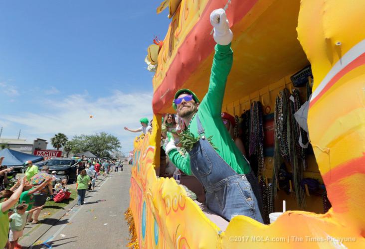 St. Bernard Irish Italian Islenos parade Photos Archive