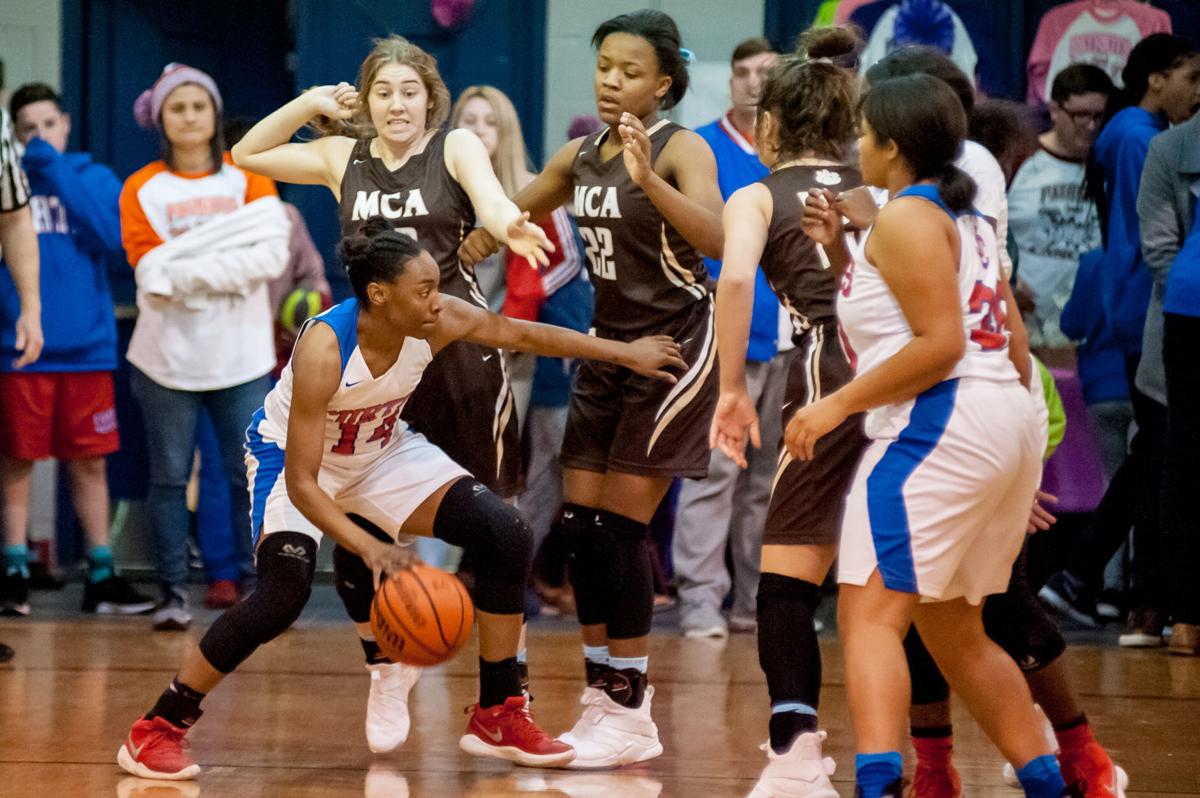 No Peeking John Curtis Girls Focused On St Joseph S