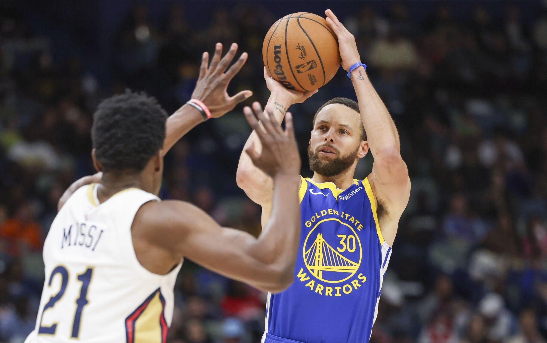 Stephen Curry Returns to Lead Warriors Against Pelicans