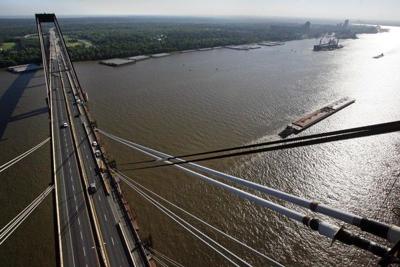 Man jumps from Hale Boggs Bridge in St Charles Parish Traffic nola com