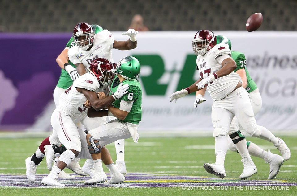 New Orleans Bowl Troy wins again in Louisiana, this time in rout of