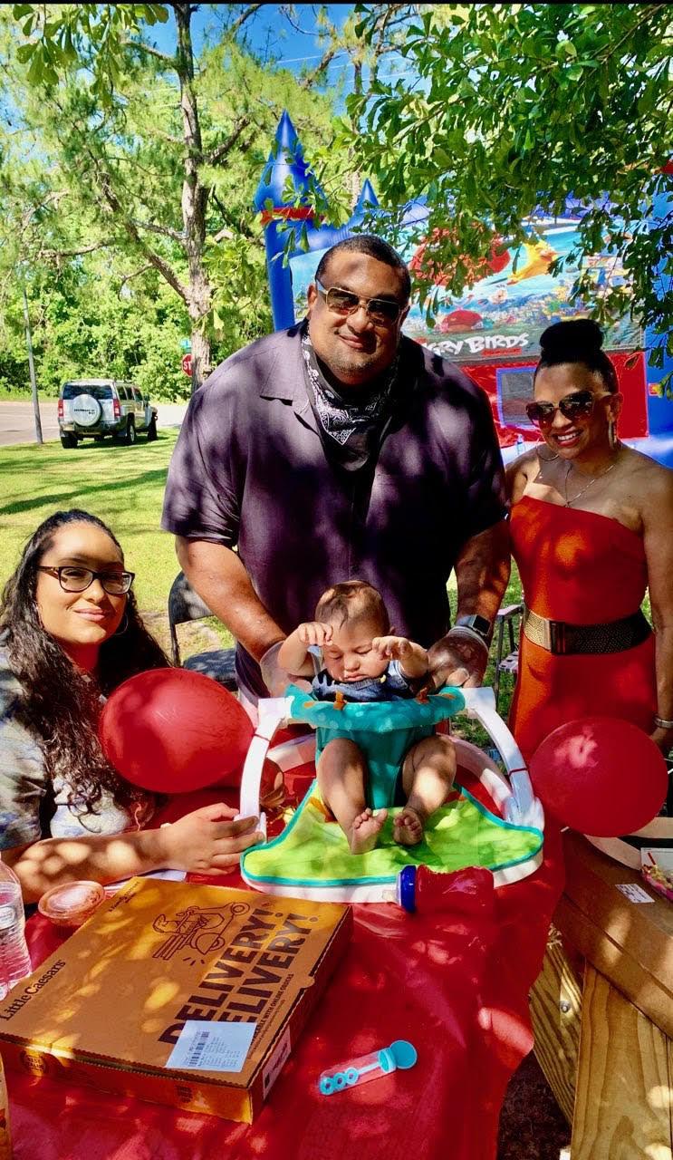 Q&A Willie Roaf on the toughest player he ever faced and his favorite ... image image