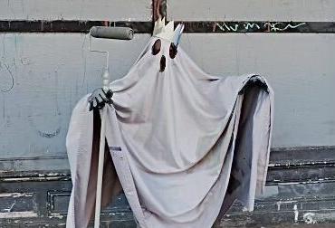 A Gray Ghost costume
