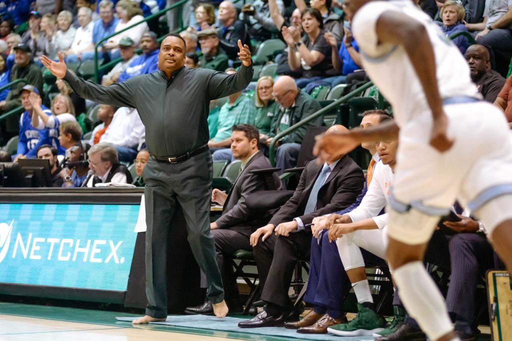 Walker Tulane Basketball Coach Ron Hunter Barefoot And All Walking With A Purpose Tulane Nola Com