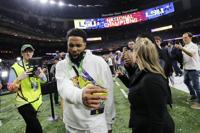 Odell Beckham Jr. urged to surrender to police after warrant issued over slapping officer's butt
