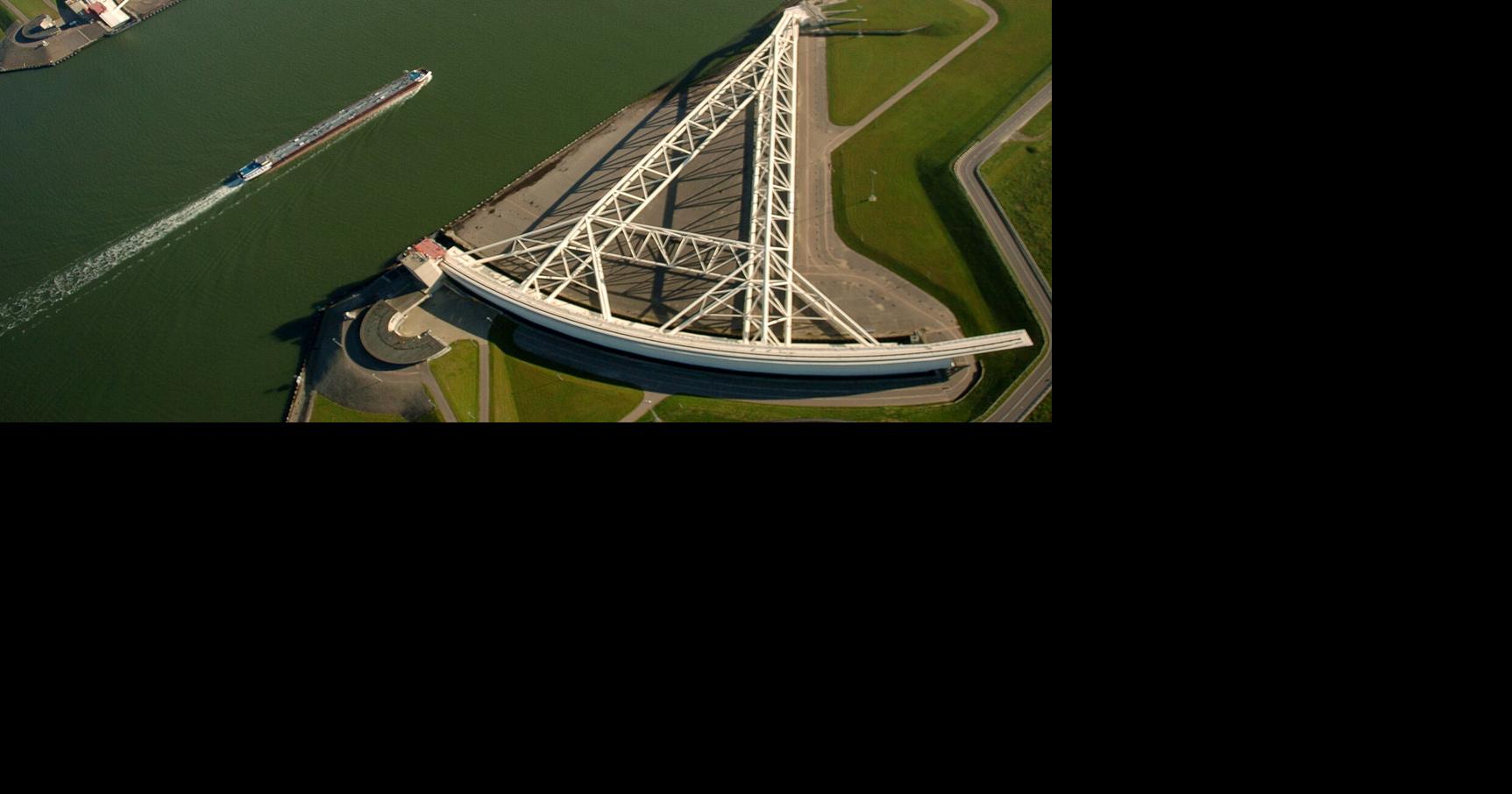 Katrina archives: New Orleans levees 'very haphazard' compared to Dutch flood systems