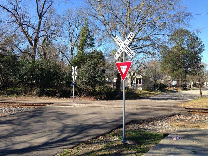 Got ideas for making Baton Rouge railroad crossings safer? Attend DOTD