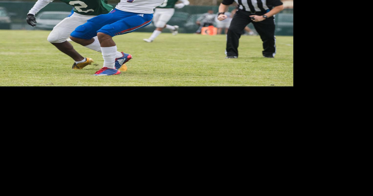 What’s it like to play offense and defense? Ask Country Day football ...
