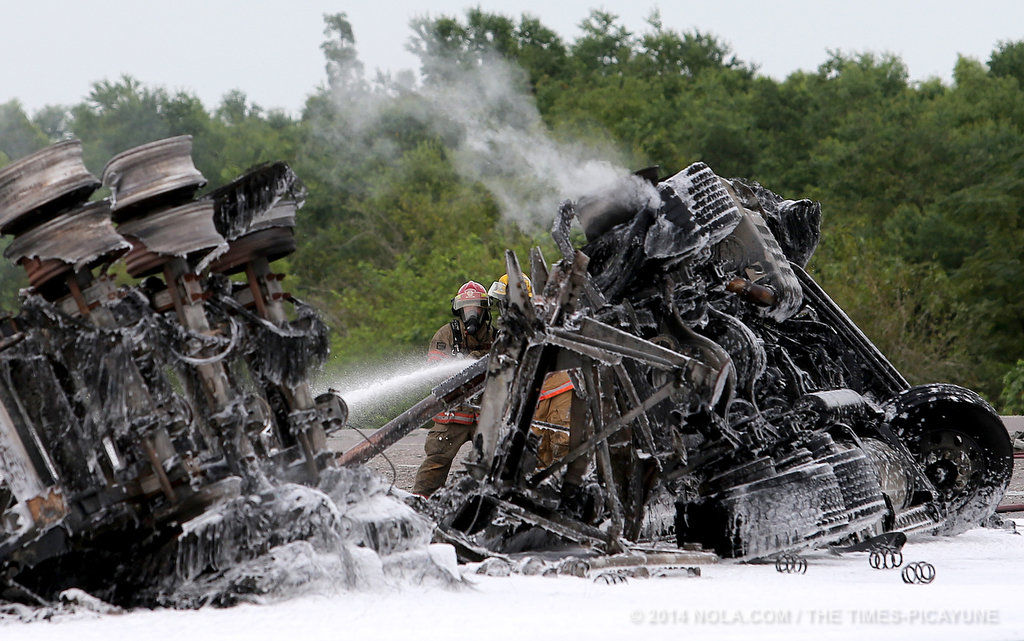 Tanker explosion closes portion of I10 eastbound Tuesday, police say