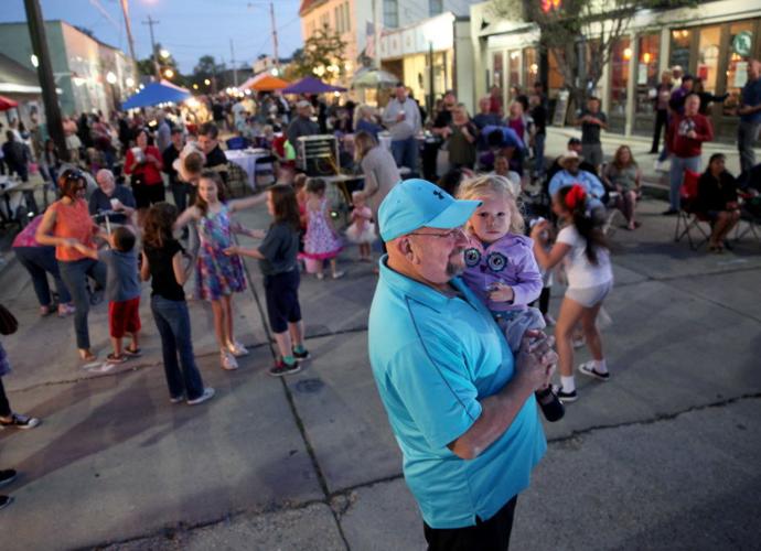 Carey Street Crawl brings Slidell community out to Olde Towne Archive