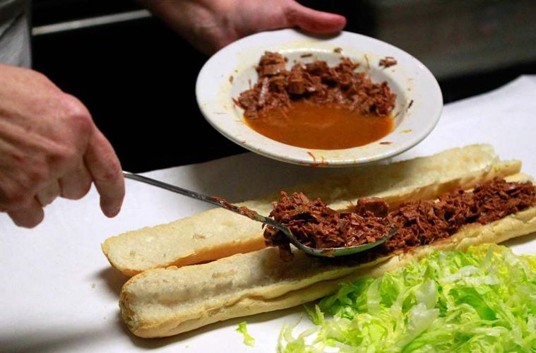 St. Rose Tavern, home of great roast beef poboy, to reopen in New