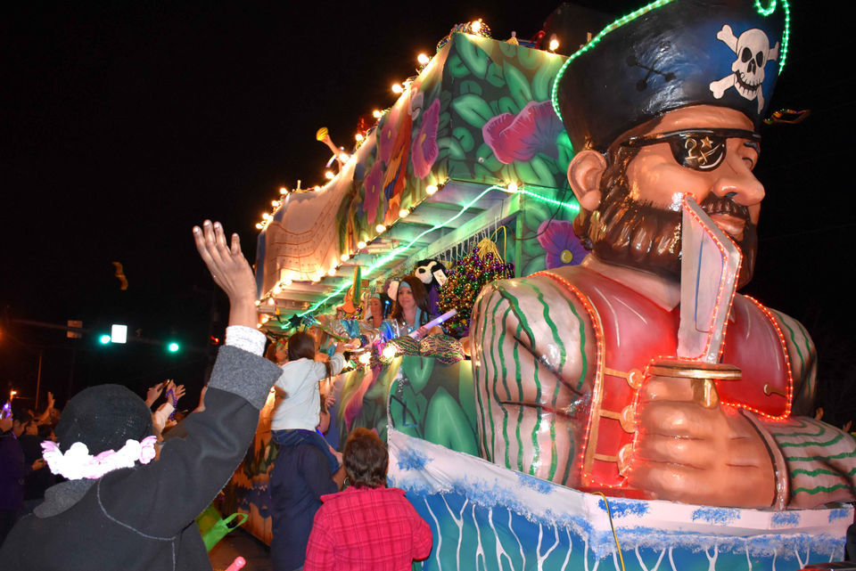 Krewe of Selene rolls in Slidell See the parade photos One Tammany