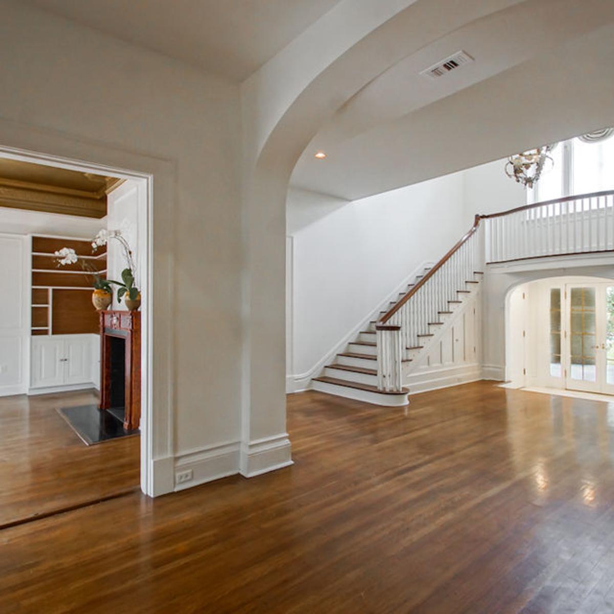 Got A Worn Spot On Your Hardwood Floors Spot Treating Is An Easy Way To Repair The Finish Home Garden Nola Com