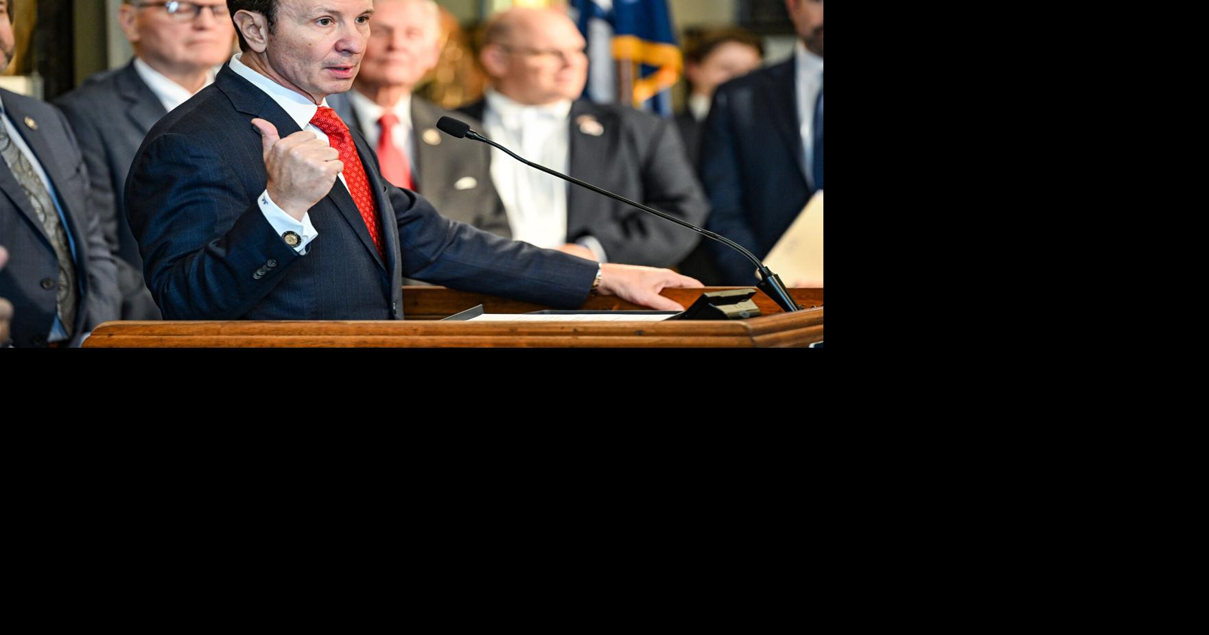 Gov. Jeff Landry talks Brian Kelly contract and LSU football on Pat McAfee show