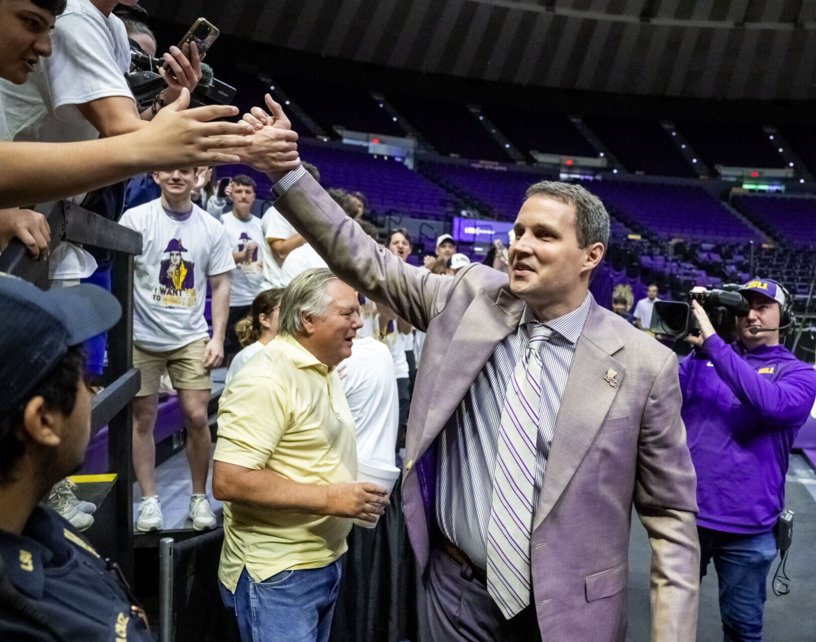 nola.com - Toyloy Brown III - Will Wade adds 6-foot-11 French center from the Euroleague to LSU basketball team