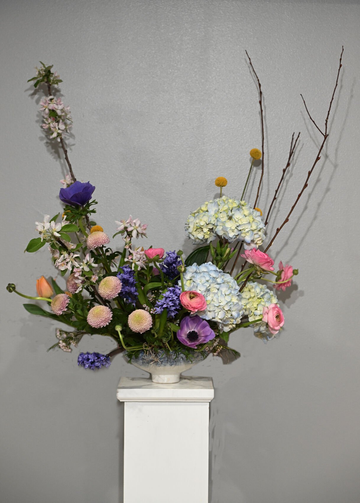 A floral experiment: 3 designers start with the same flowers. The results?  3 very different arrangements, Entertainment/Life