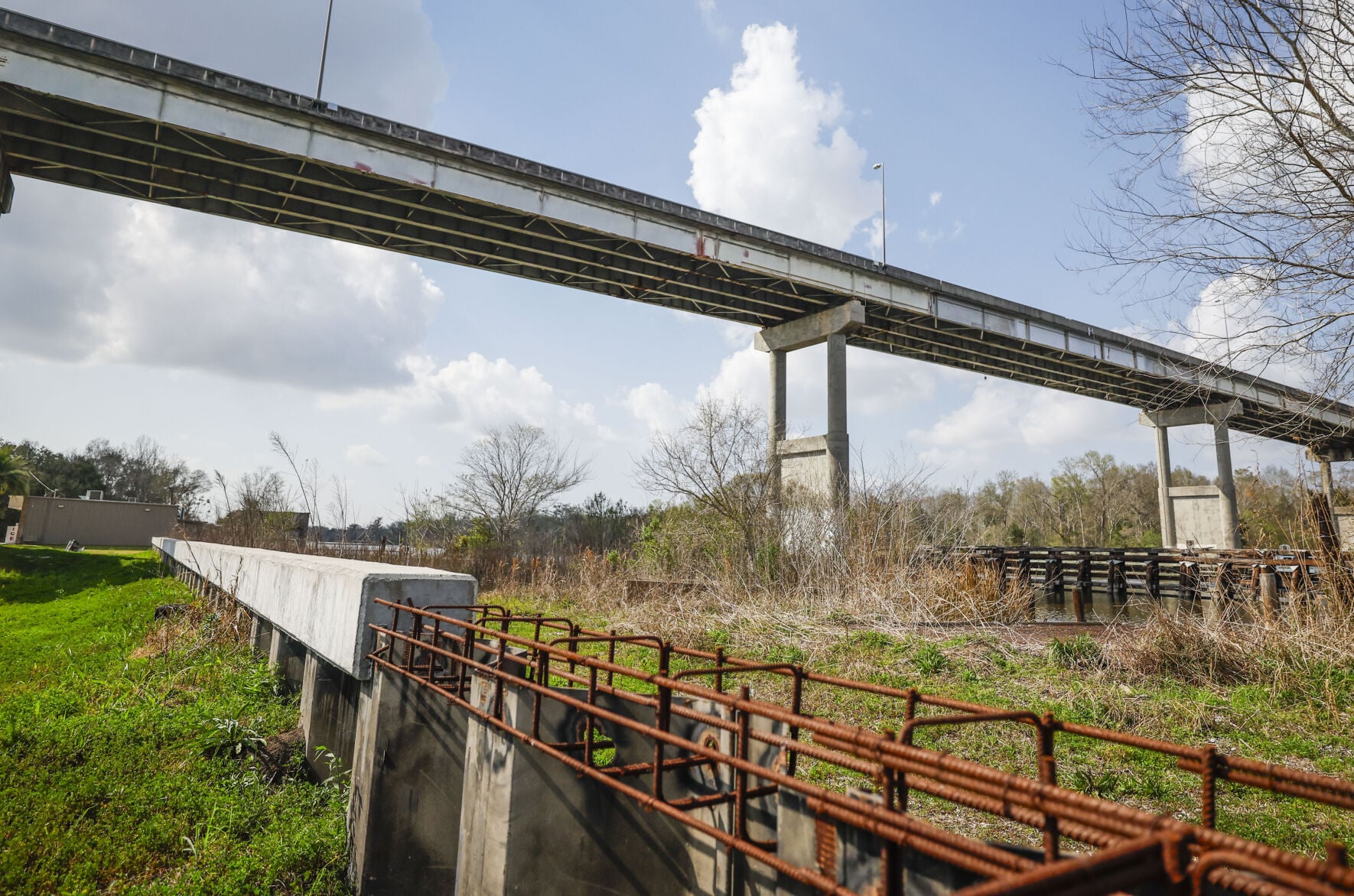 nola.com - Lara Nicholson - Jefferson Parish leaders fight over West Bank levee board in financial turmoil