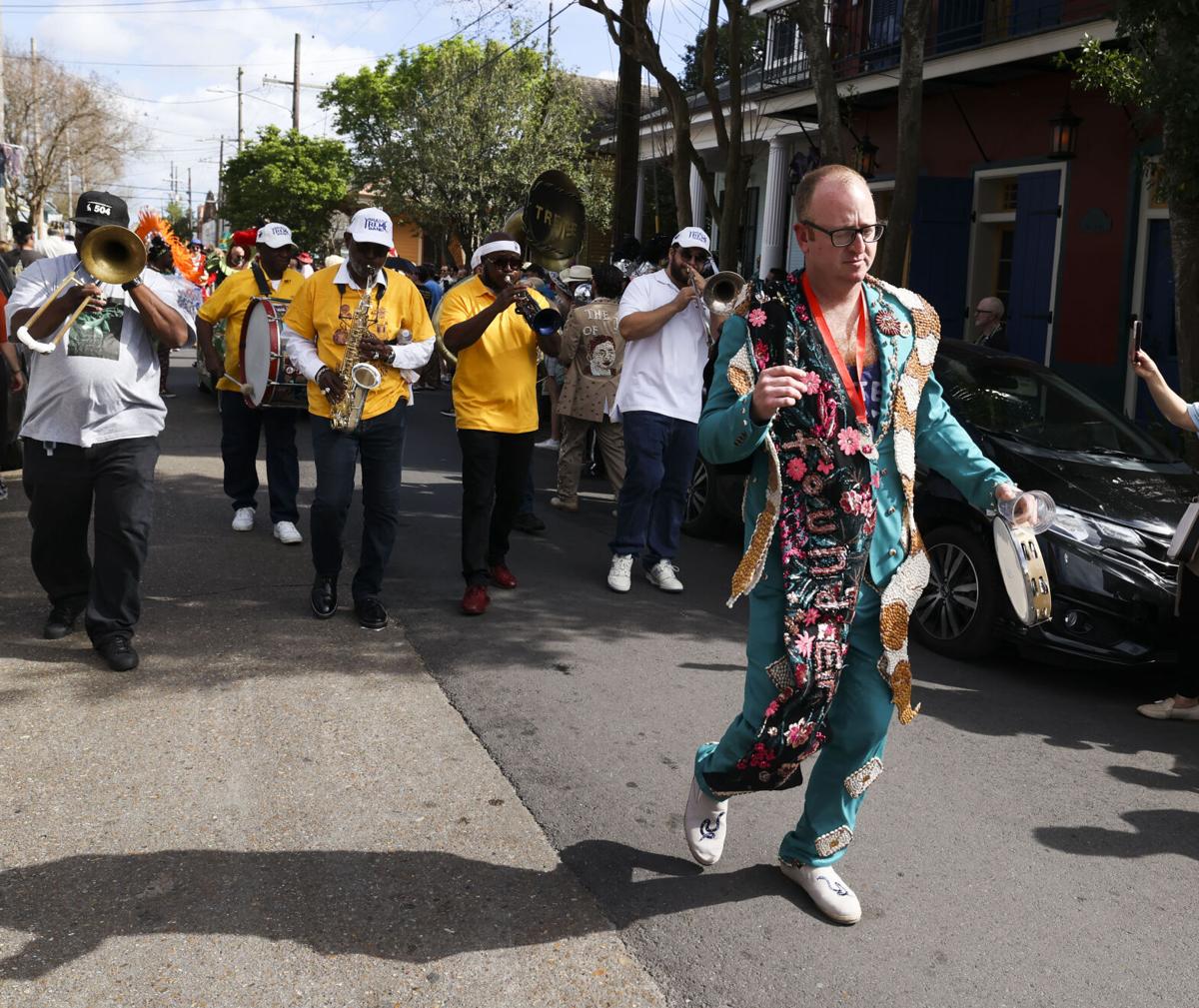 Krewe of Red Beans marches on Lundi Gras Entertainment/Life