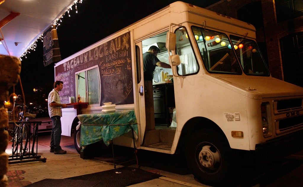 Taceaux Loceaux Long Running Food Truck Will Open Uptown