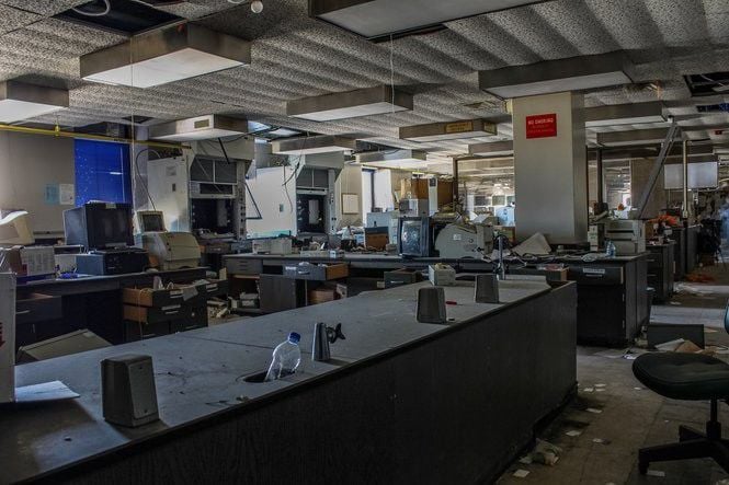 10 photos of the messy state of abandoned Charity Hospital before it's ...