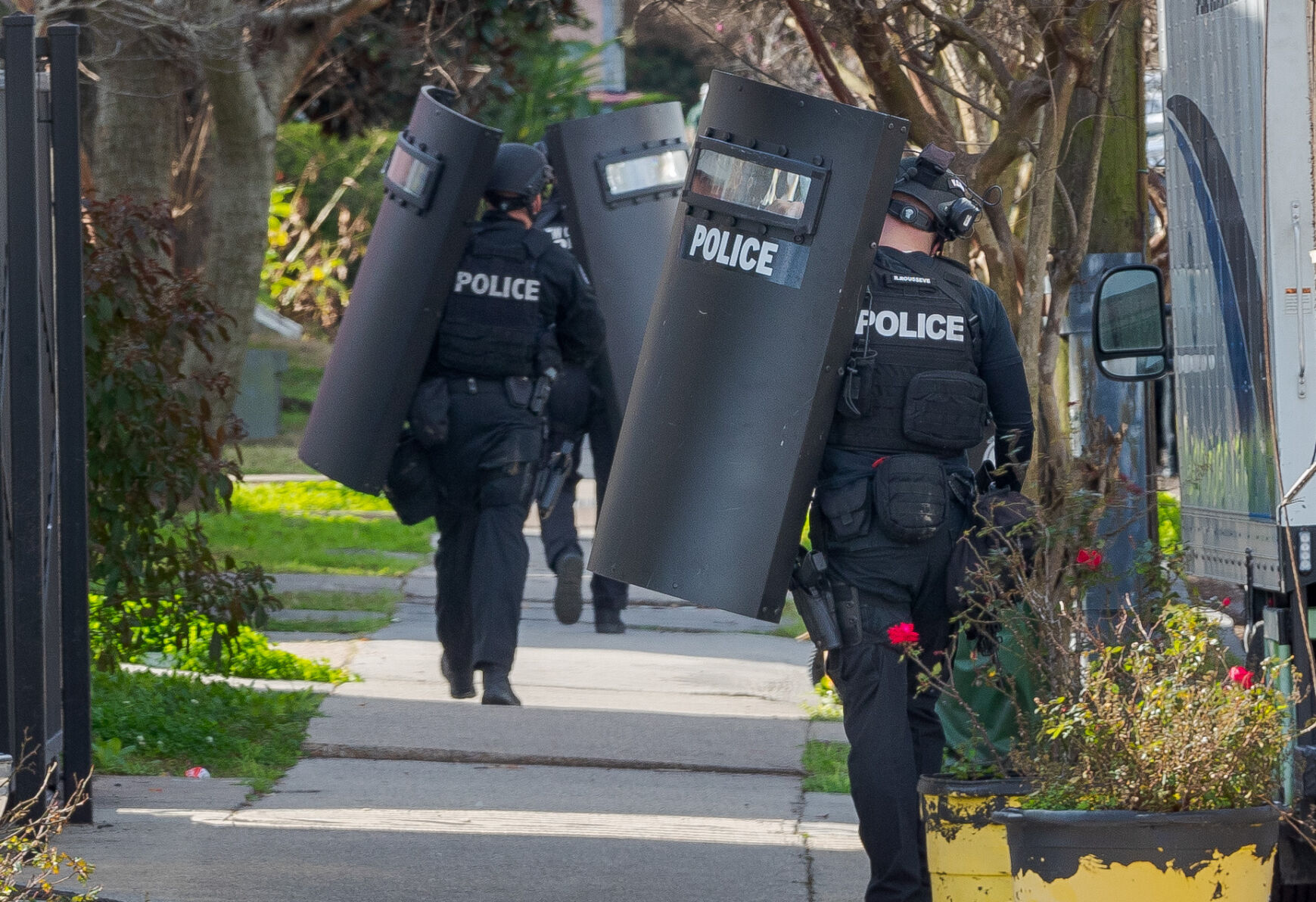 After Standoff, New Orleans Police Arrest Man Linked To Robberies ...