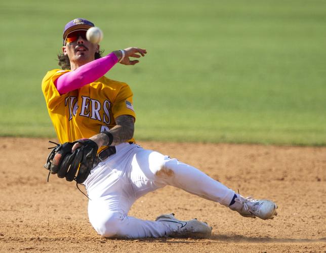 NCAA baseball projections LSU dips. Florida, Clemson surge. Colleges