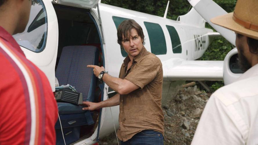 American Made' movie review: Fact, fiction collide in movie based on the  Barry Seal story | Movies/TV | nola.com
