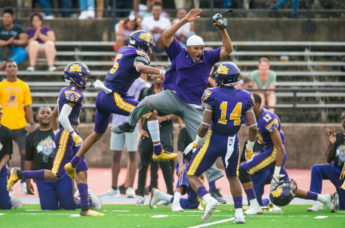St Aug Defense Plays Lights Out In 6 0 Victory Over Mcdonogh 35