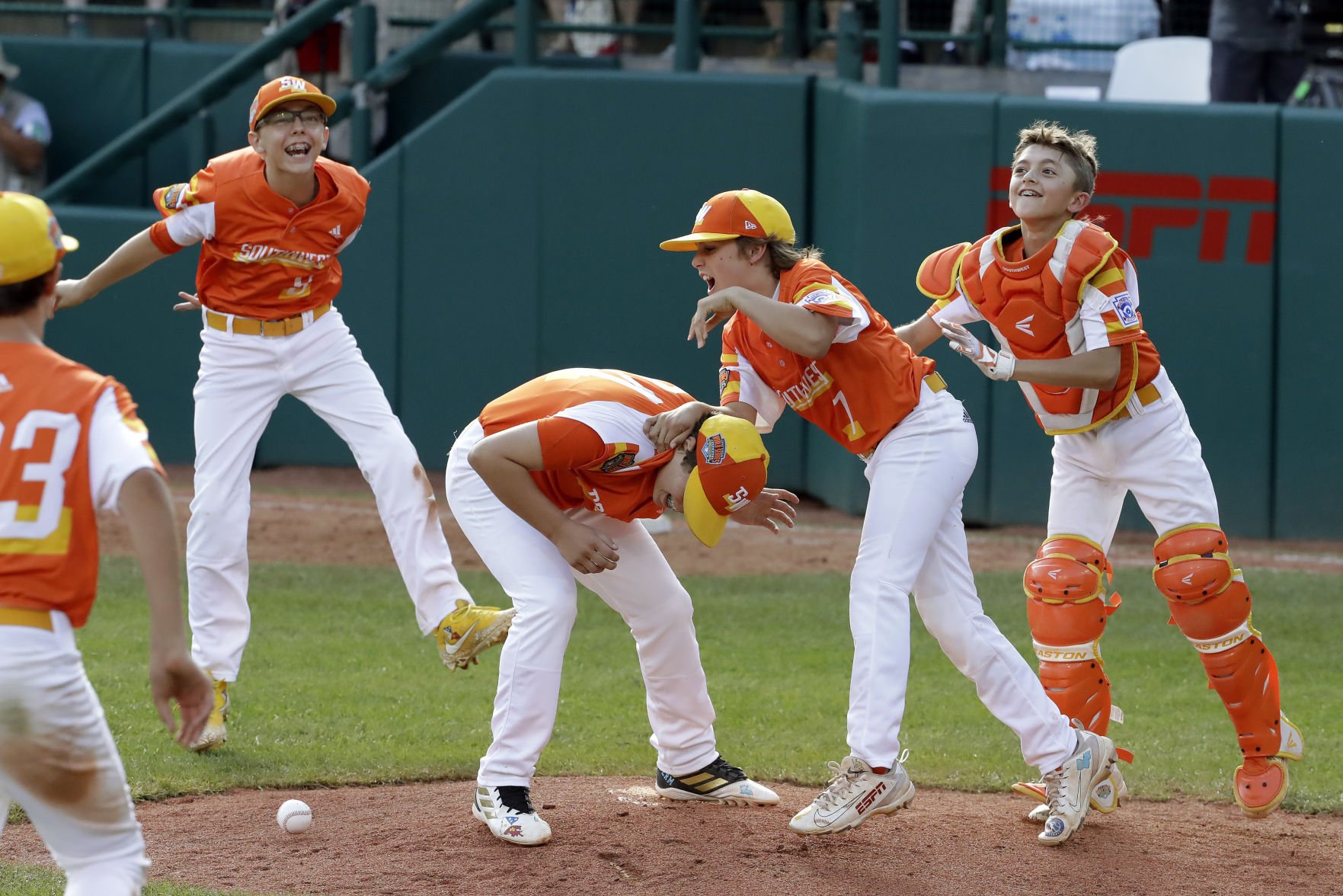 Photos Victory Louisiana Little League Team Makes History With World   5d63060d2c4d3.image 