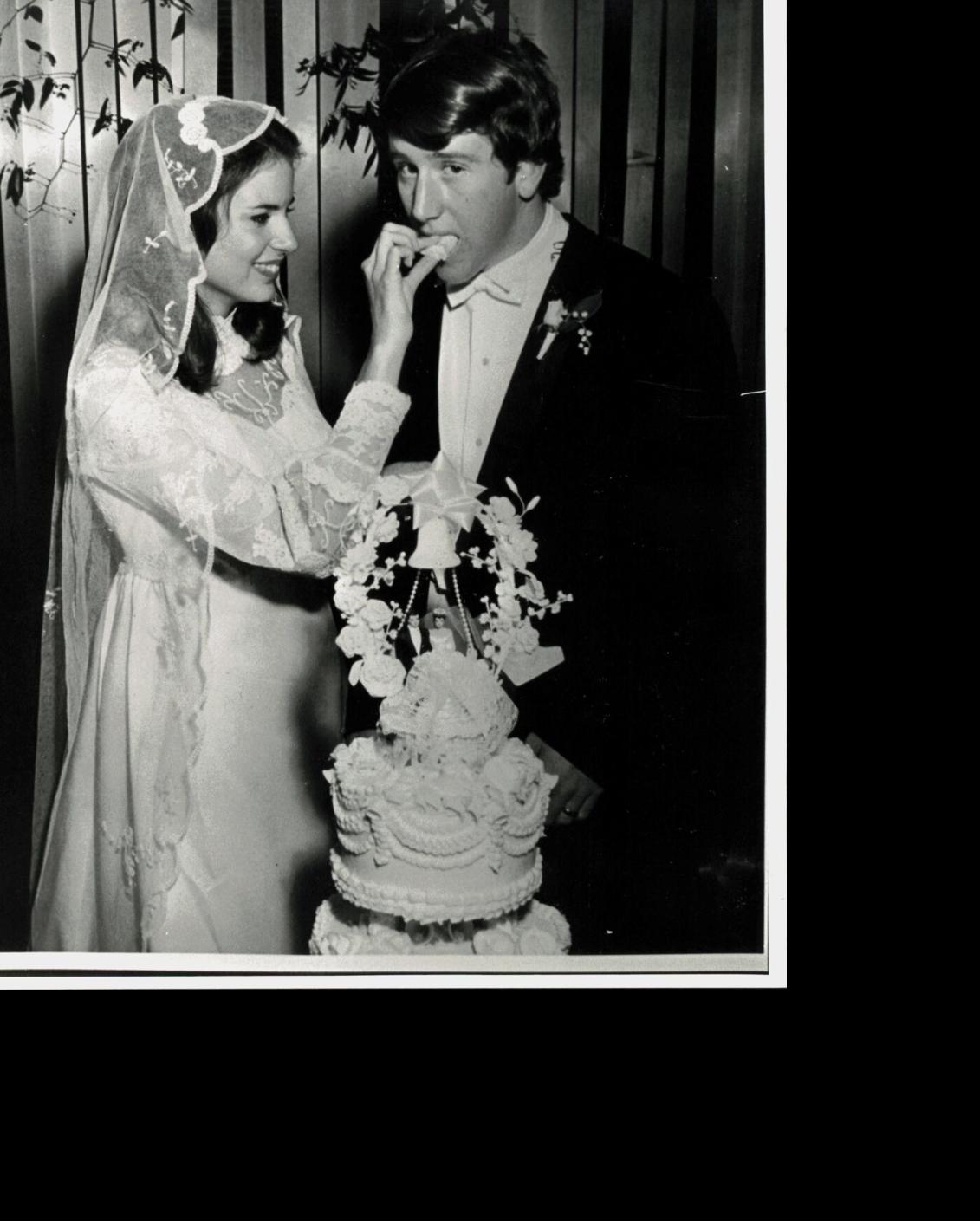 The story of Arch Manning's bond with grandfather, Archie | Saints ...