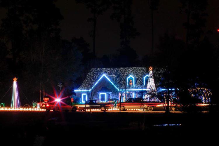 125 Chamale Cove Christmas Lights 2022 A Holiday Highlight Or 'Miserable Event?' Family's Slidell-Area Lights Show  Frustrates Neighbors | News | Nola.com