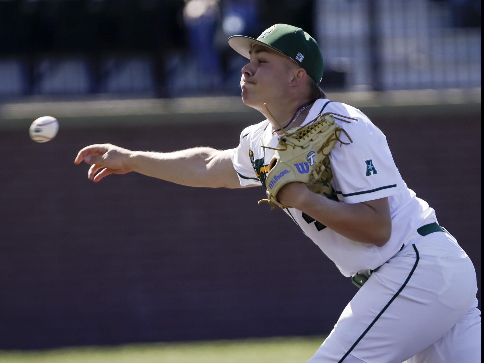 Baseball Drops Midweek Contest to Nicholls, 5-3 - Tulane University  Athletics