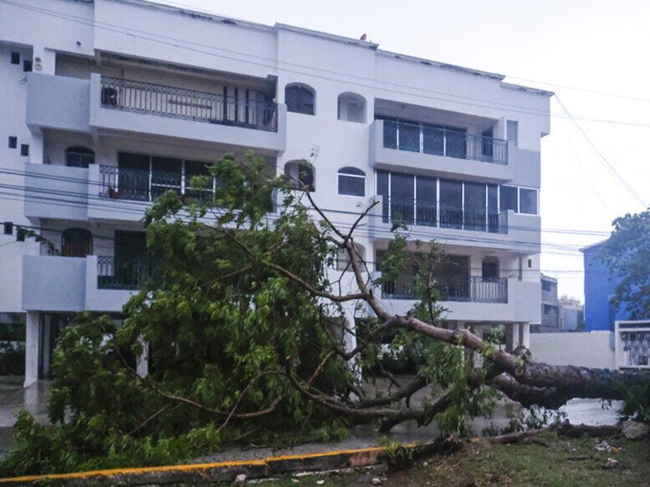 Hurricane Delta Now Leaving Yucatán Coast, Could Hit Gulf Coast As Major  Storm