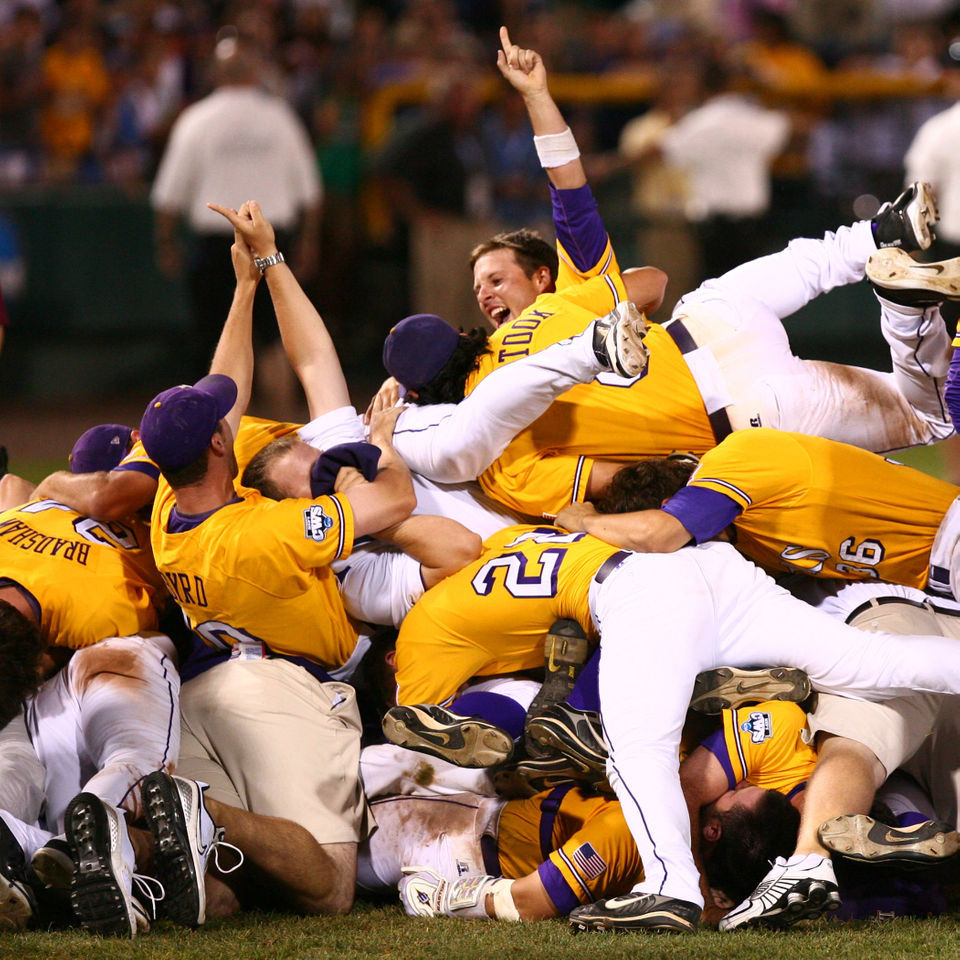 After eight years in the majors and a Gold Glove, DJ LeMahieu has embraced  Paul Mainieri's decision to move him to second base, LSU