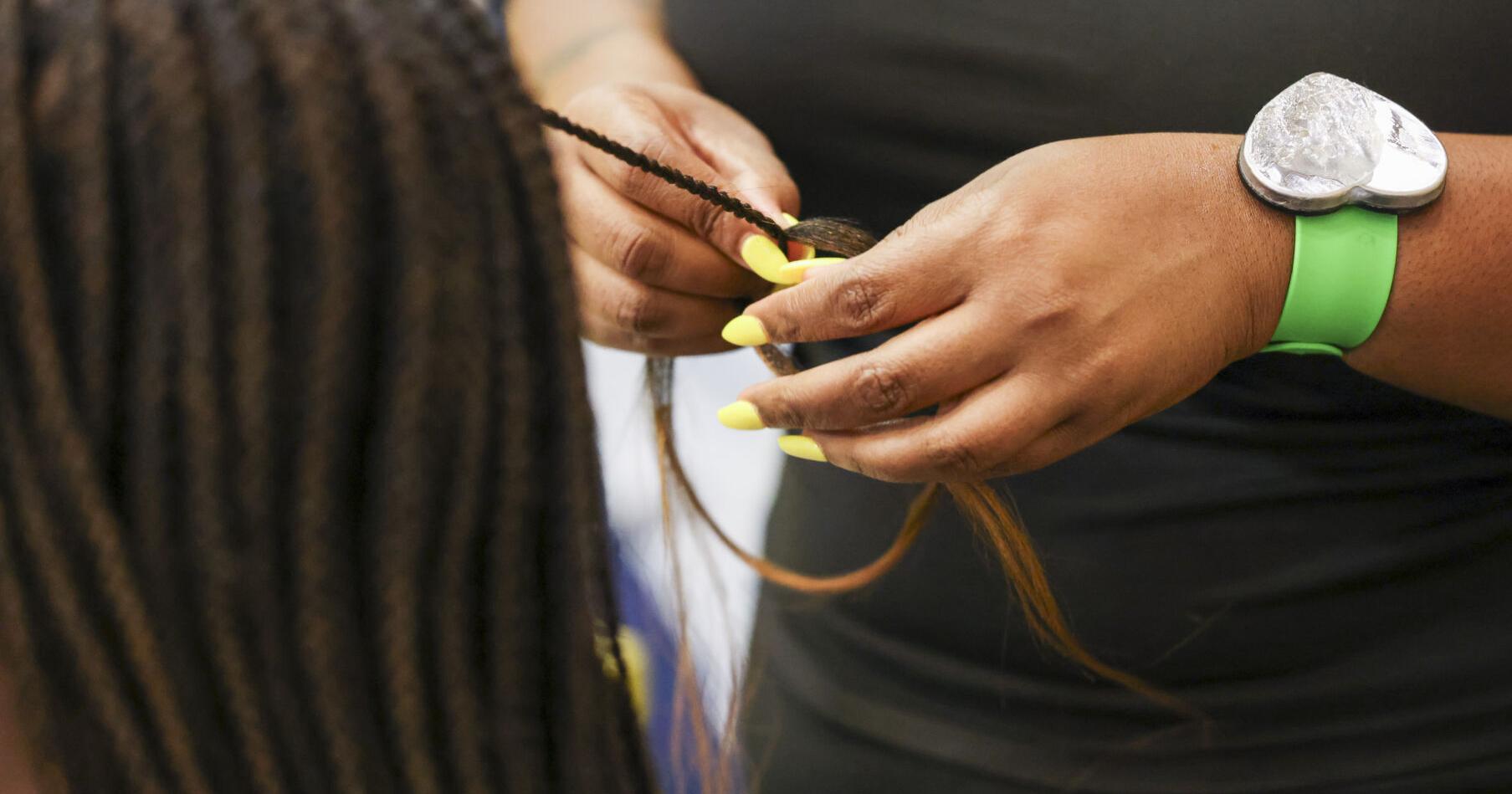 New Orleans lawmaker plans to revive La. hair braiding bill | Local Politics - Vimarsana News