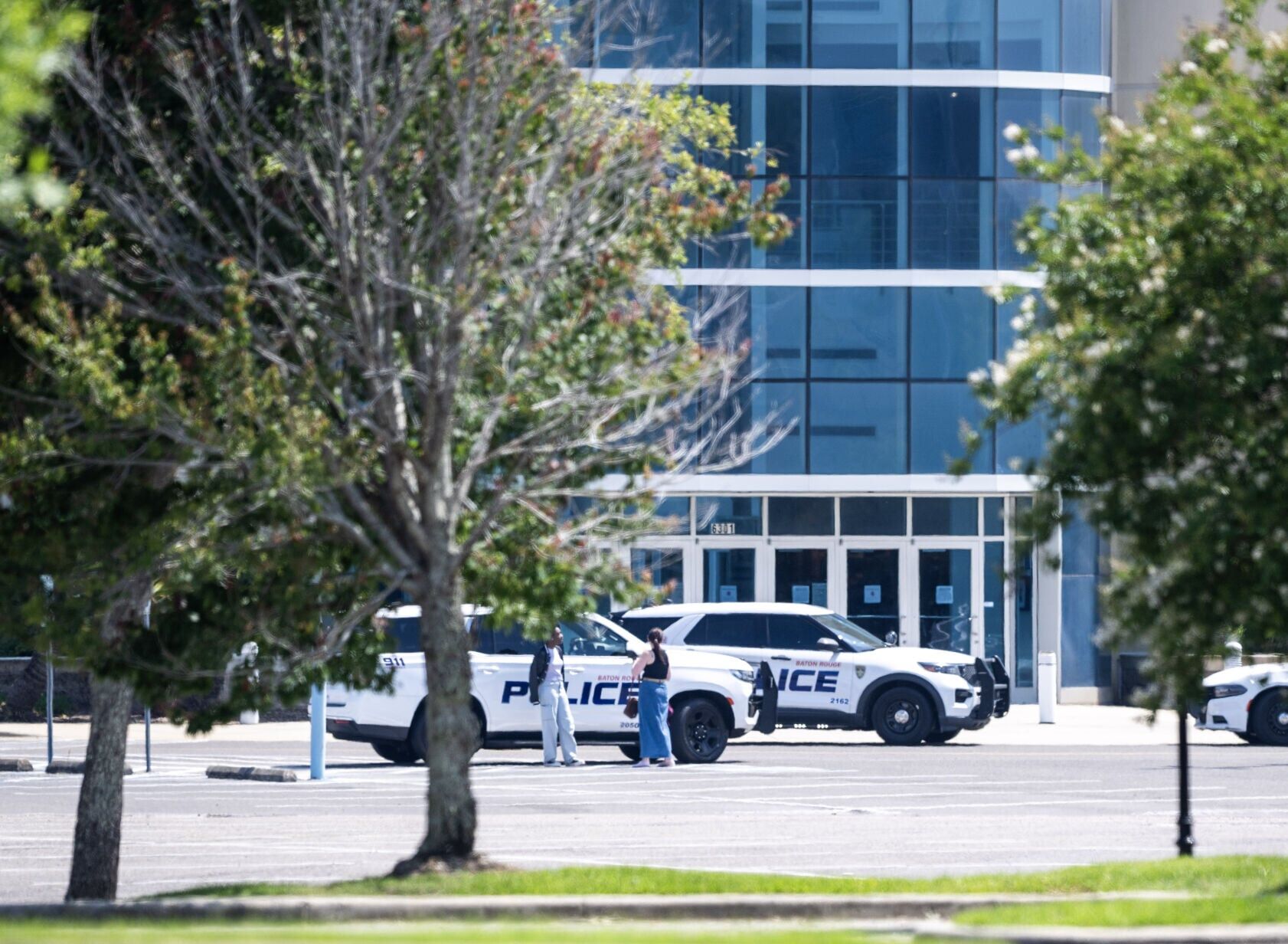 Baton Rouge Police identify person in mall shooting video | Crime ...