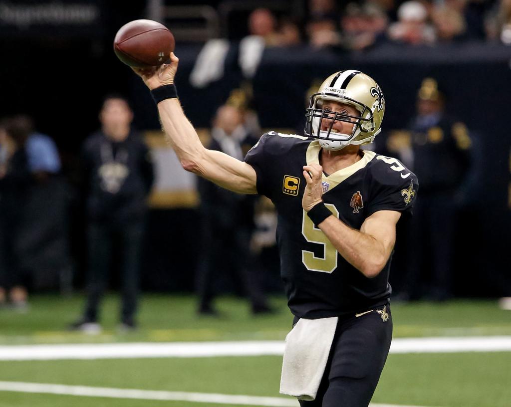 Drew Brees reportedly texted advice to Eagles QB Nick Foles before Super  Bowl LII, Saints