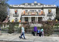 'Circus,' Mardi Gras house float, 5531 St. Charles Ave., STAFF PHOTO BY DOUG MacCASH 2.jpeg