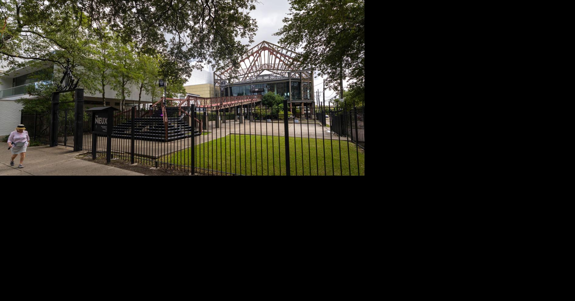 New Orleans' Eiffel Tower building on St. Charles is on the market. Could it be demolished?