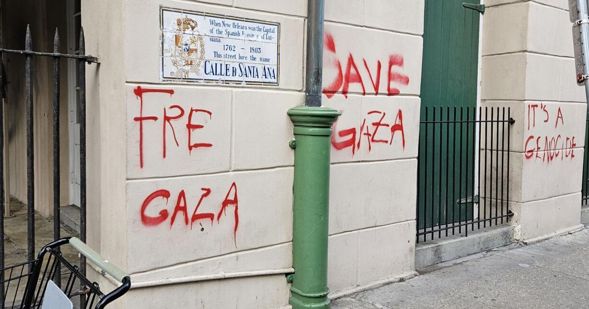New Orleans’ Presbytère museum in Jackson Square covered in Pro-Palestinian...
